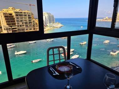 Spinola Bay Sea Front Apt 6
