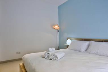 Bright and central 2 bedroom apartment in Sliema