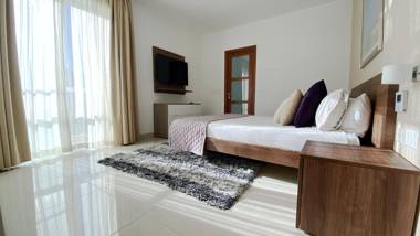 Quisisana Apartments - Cast Renting