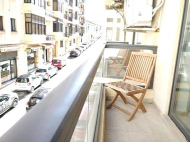 Large apartment close to rocky beach MCRE1-1