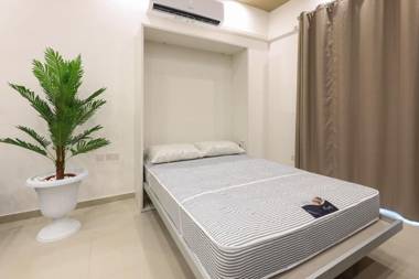 Luxurious Duplex Seafront Apt w/ Amazing Sea Views