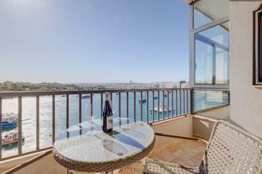 Marvellous Apartment with Valletta and Harbour Views
