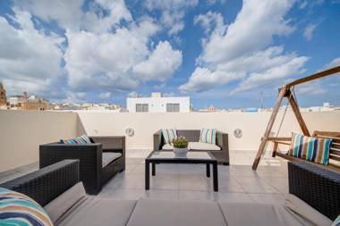 Off the Ferries Sliema Penthouse with Seaviews