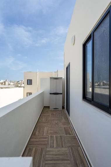 Tulip Court Penthouse Brand New-2 Min From The Sea-Central Bugibba