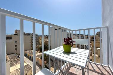 Off-the Beach St Paul's Apartment