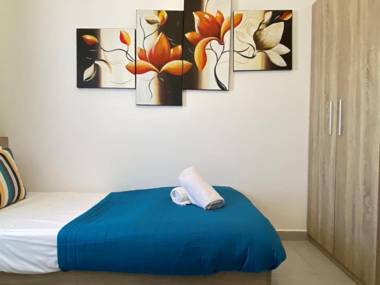 Off-the Beach St Paul's Apartment