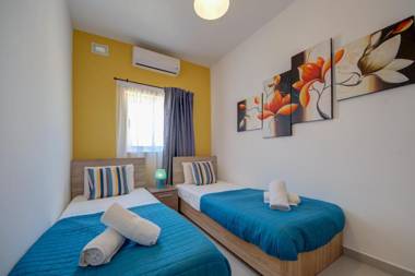 Off-the Beach St Paul's Apartment