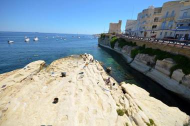 GetawaysMalta - Seashells 2-bedroom Apartment in Bugibba