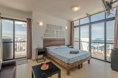 GetawaysMalta - Studio Penthouse With Seaview Terrace