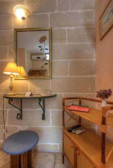 Green Grove Guest House