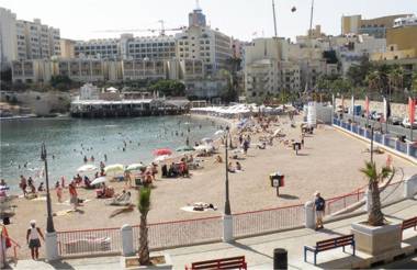 Modern 2 Bedroom Apartment in St Julians