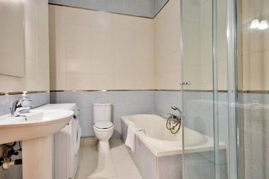 Just off the Strand Gzira Apartment