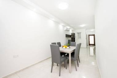 Vela Blu Apartments - Rose Court