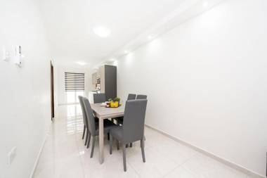 Vela Blu Apartments - Rose Court