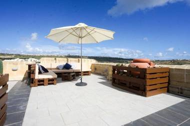 Villa Getaway Npetto Gozo Shared Pool