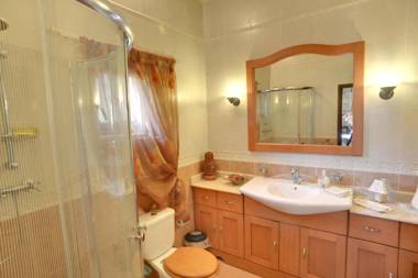 Ta' Bertu Host Family Bed & Breakfast