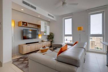Stunning Apartment in a Central Location with Views