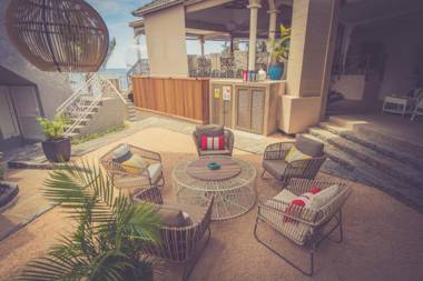 Voile Bleue Boutique Hotel