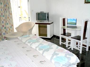 Studio with city view furnished balcony and wifi at Trou aux Biches 1 km away from the beach