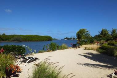 2 bedrooms charming apartment West Island Resort