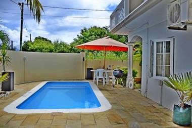 6 bedrooms villa with private pool enclosed garden and wifi at Grand Baie 1 km away from the beach