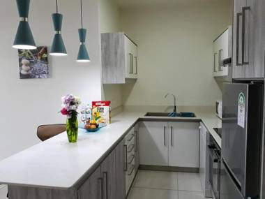 2 bedrooms appartement at Flic en Flac 800 m away from the beach with shared pool balcony and wifi