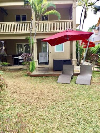 4 bedrooms house at Flic en Flac 100 m away from the beach with shared pool furnished garden and wifi