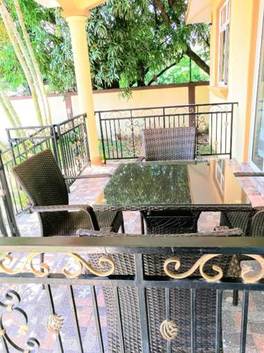 2 bedrooms appartement at Flic en Flac 300 m away from the beach with enclosed garden and wifi