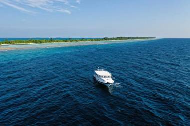 TME Retreats Dhigurah