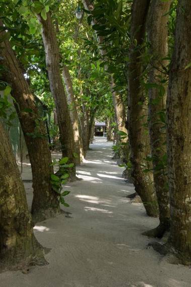 Embudu Village Resort