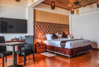 Marina Bay Retreat & Spa