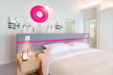 The Standard Huruvalhi Maldives