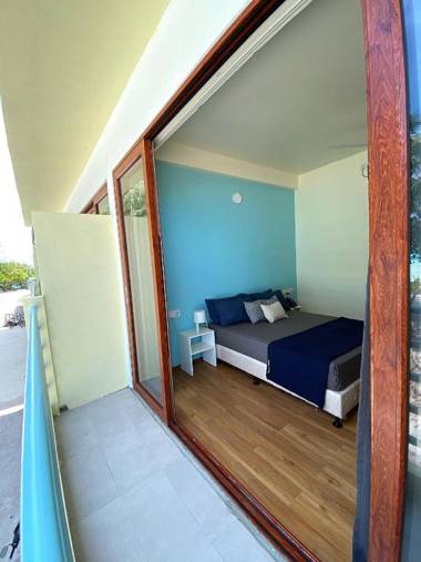 Beach House Dhiffushi