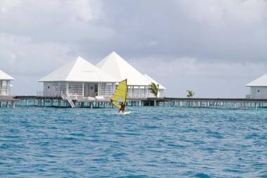 Diamonds Athuruga Maldives Resort & Spa