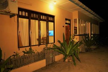 Dhigurah Beach Inn