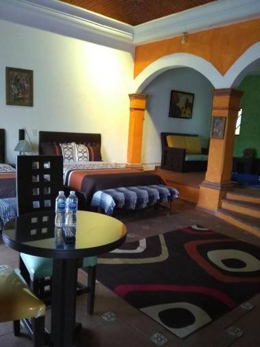 HOTEL LA ESCONDIDA