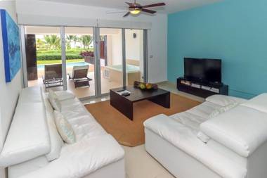 Condo Agua Dulce - Ocean View Beach Side With Plunge Pool - At Mareazul