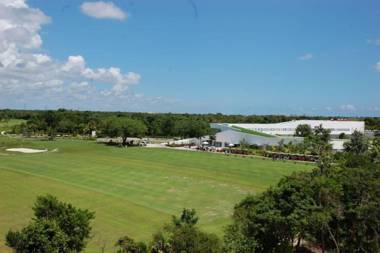 Golfers' Paradise at Nick Price Residences!