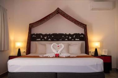 1BTH 1BDR Suite Rooftop Infinity pool Beach Club Access