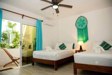 Great Location Ocean View Suite Outdoor Infinity Pool 2 Double beds by Mint