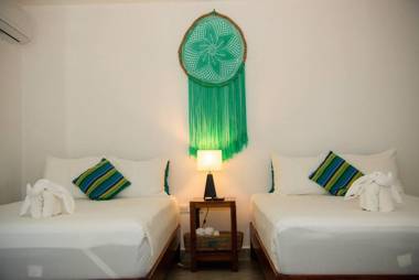 Great Location Ocean View Suite Outdoor Infinity Pool 2 Double beds by Mint