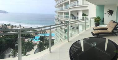 Bay View Grand Marina Condo 1004S