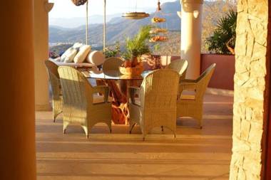 Casa Rumi - Stunning Views of Zihua Bay in Exclusive Cerro del Vigia