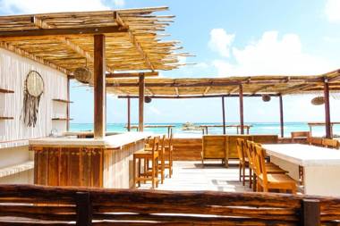 Amansala Chica Resort