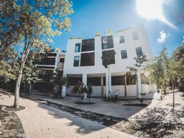 New And Fully Equipped 2 Br Apartment in Aldea Zama - Qs17