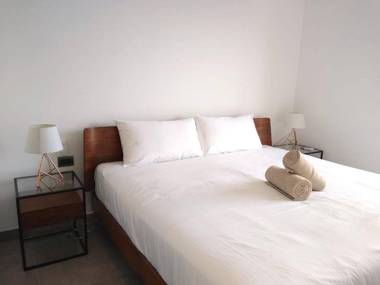 Private Roof w Plunge Pool Brand New 2 Br Penthouse for 6 sleeps