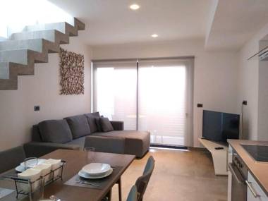 Private Roof w Plunge Pool Brand New 2 Br Penthouse for 6 sleeps