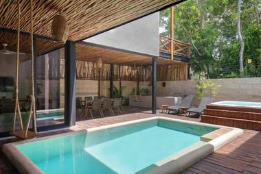 VILLA KINICH: Best Villa in Aldea Zama with Chef and Spa 4BR 11PPL