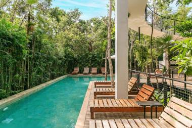 3 Story Home with Private Roof Pool and Tropical Views