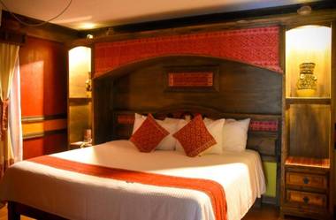 Nuestras Raíces Hotel - Museo - Restaurante